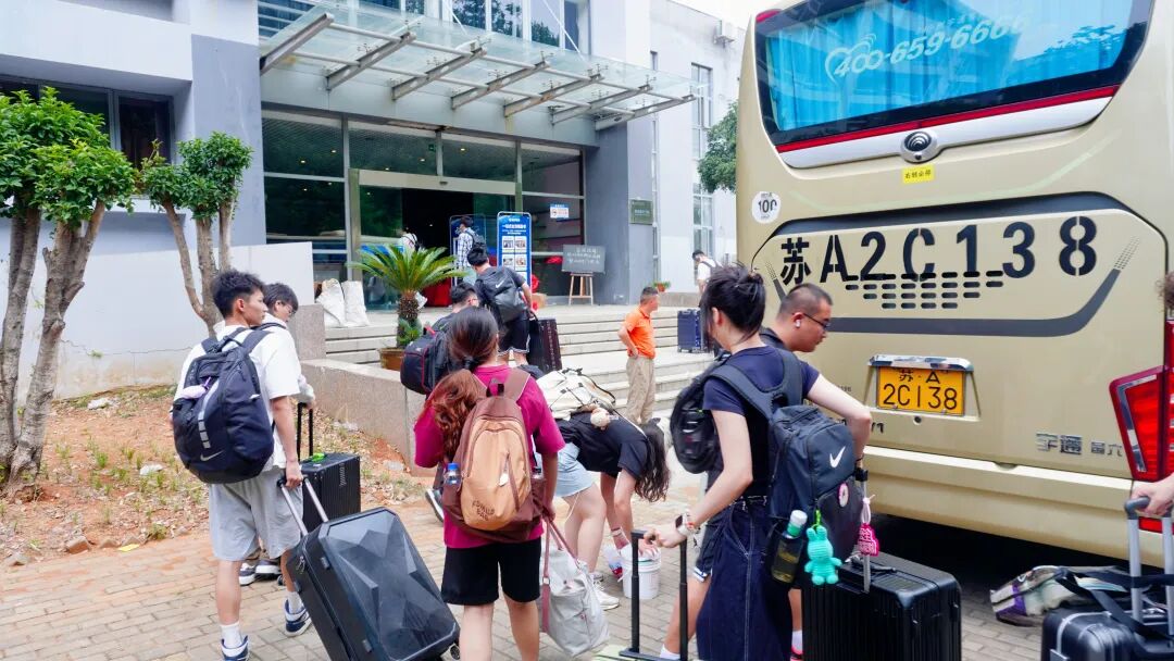 东部山庄学员抵达营地