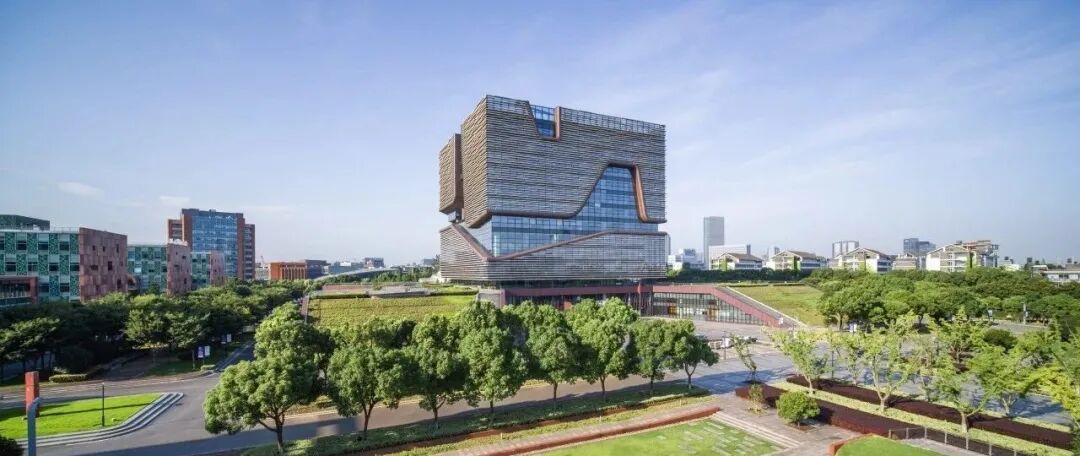 西交利物浦大学办学双方:西安交通大学与英国利物浦大学