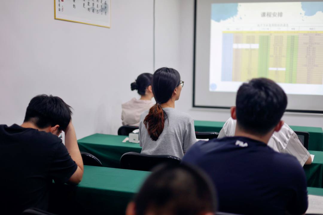 公共课与专业课周月任务规划