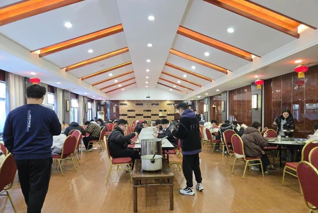 营地食堂菜品