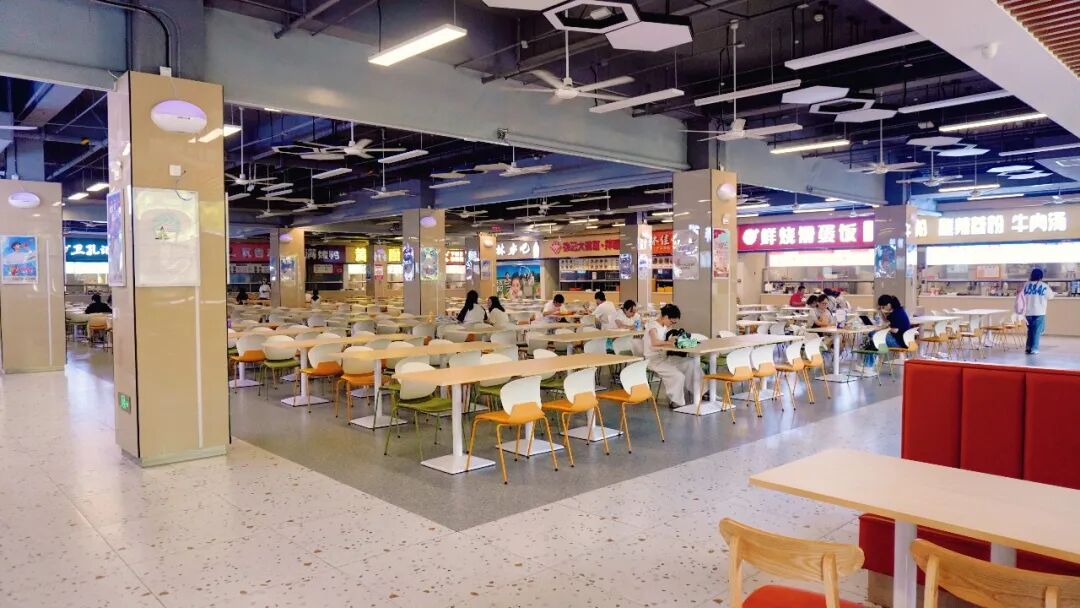 金审学院就餐环境